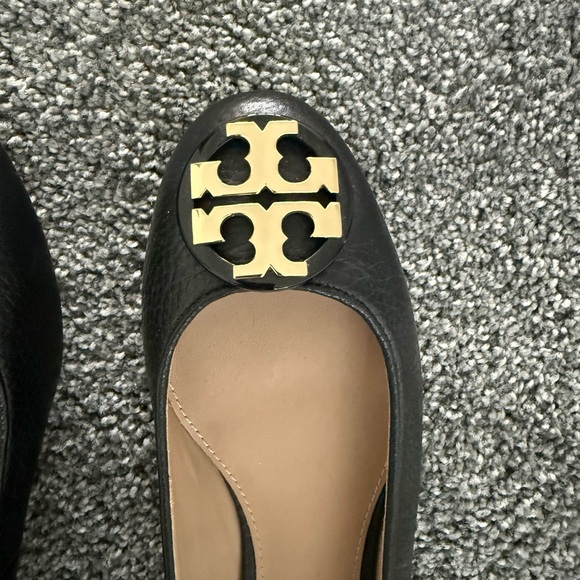 Tory Burch Black and Gold Women's Flats - Picture 3 of 7